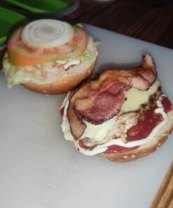 Hamburguesa De Pollo Con Tocineta